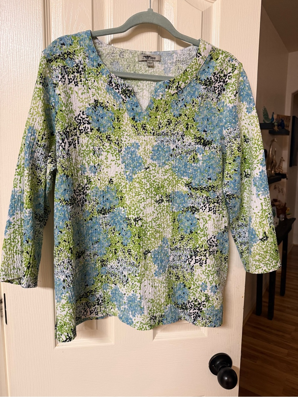 Crinkle V-Neck Blouse in Blue, Green & White